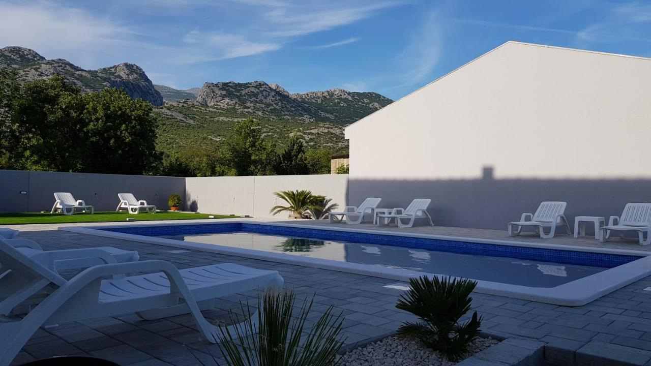 Apartments Zanic With Private Swimming Pool And Sea View Starigrad Exterior photo
