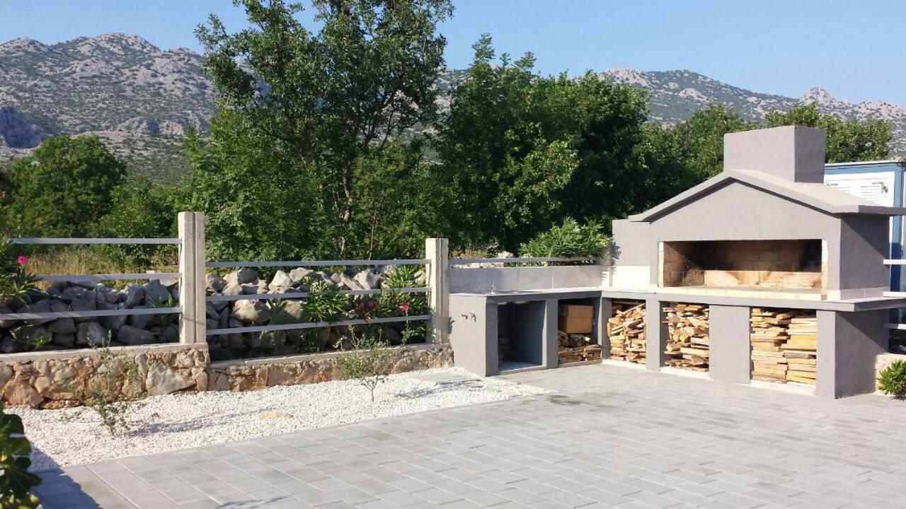 Apartments Zanic With Private Swimming Pool And Sea View Starigrad Exterior photo
