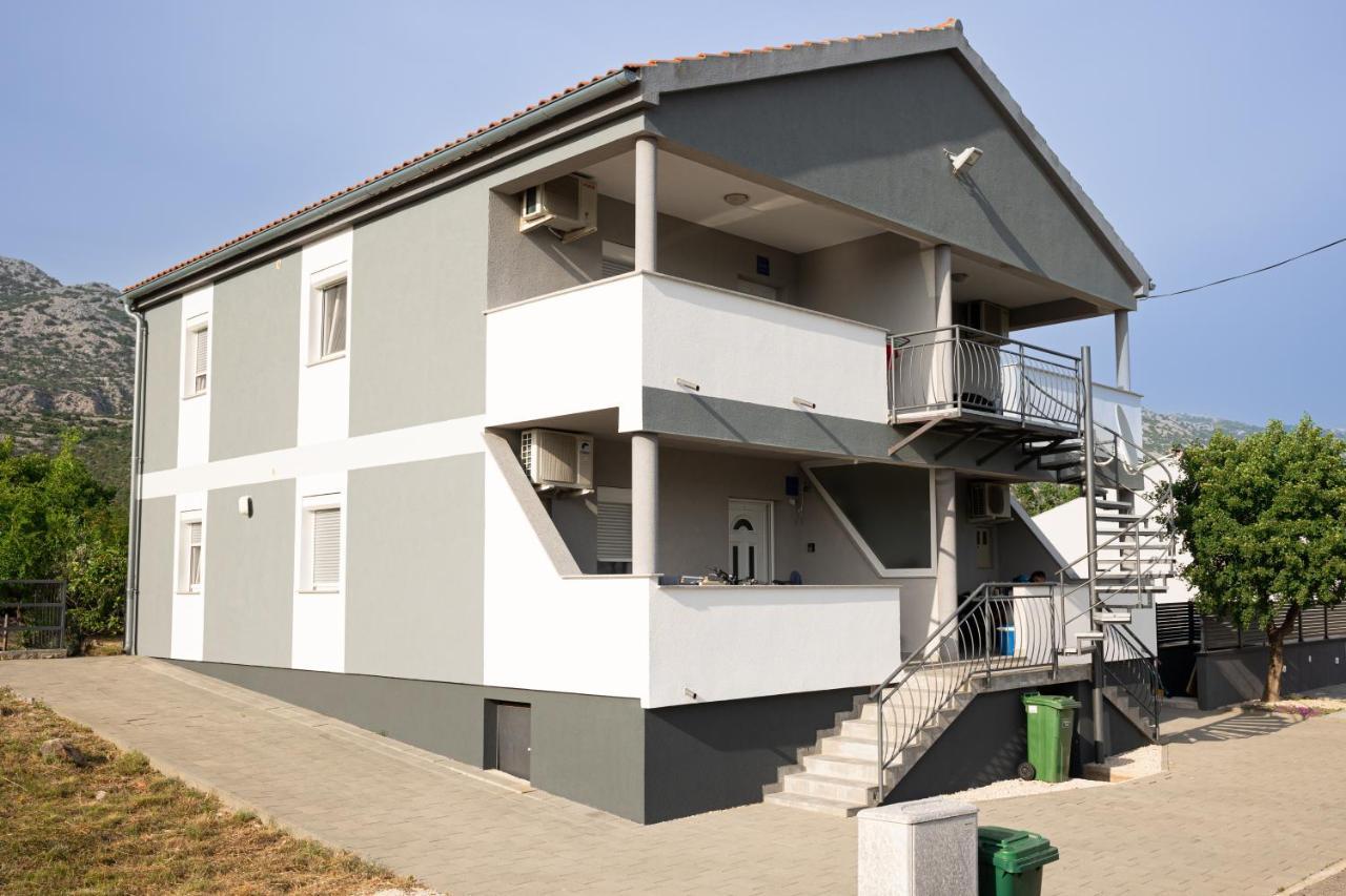 Apartments Zanic With Private Swimming Pool And Sea View Starigrad Exterior photo