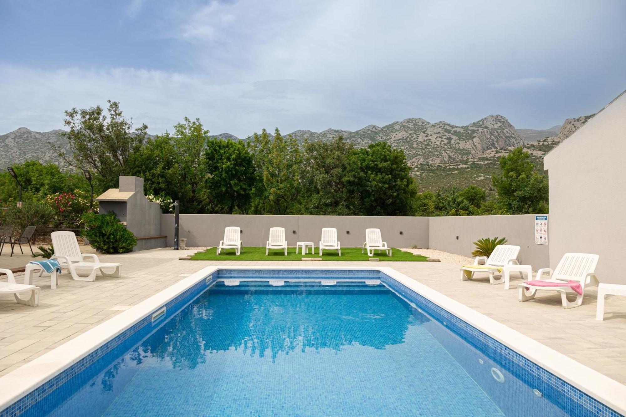 Apartments Zanic With Private Swimming Pool And Sea View Starigrad Exterior photo