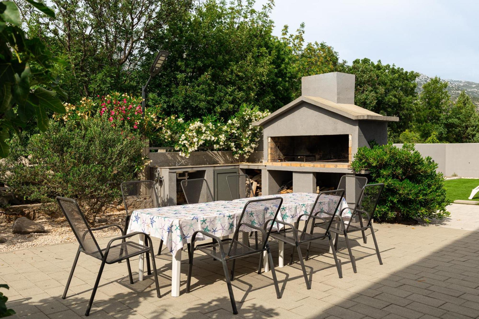 Apartments Zanic With Private Swimming Pool And Sea View Starigrad Exterior photo