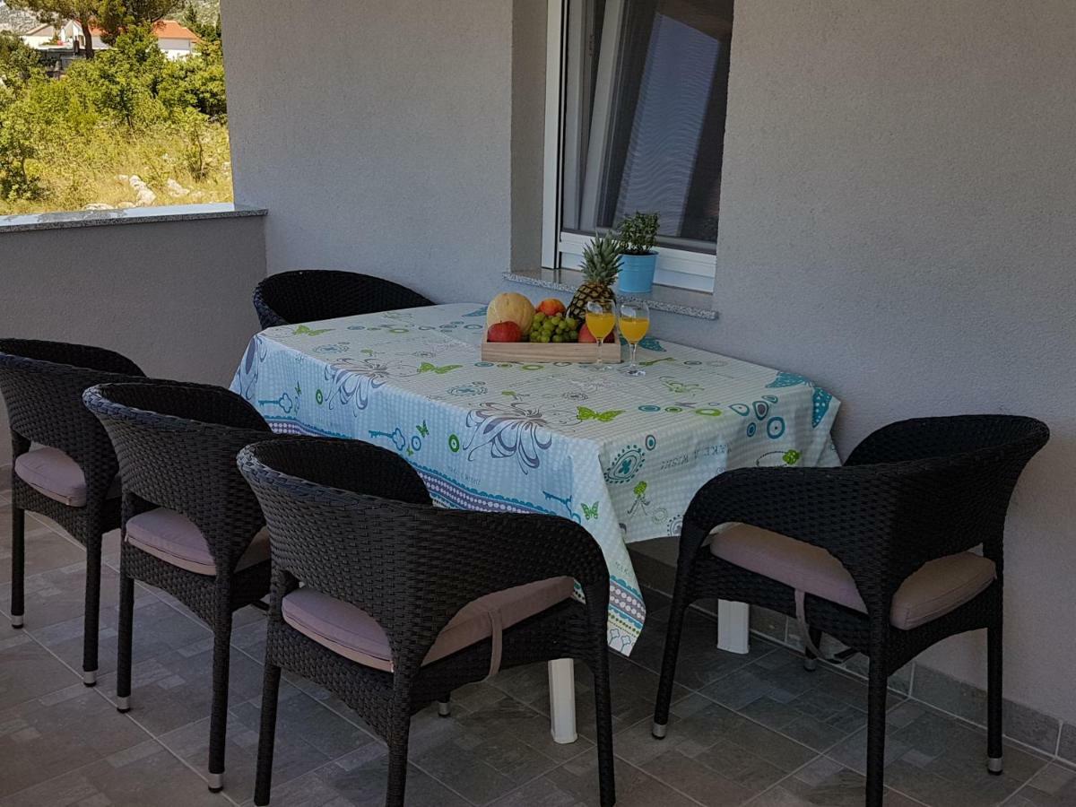 Apartments Zanic With Private Swimming Pool And Sea View Starigrad Exterior photo