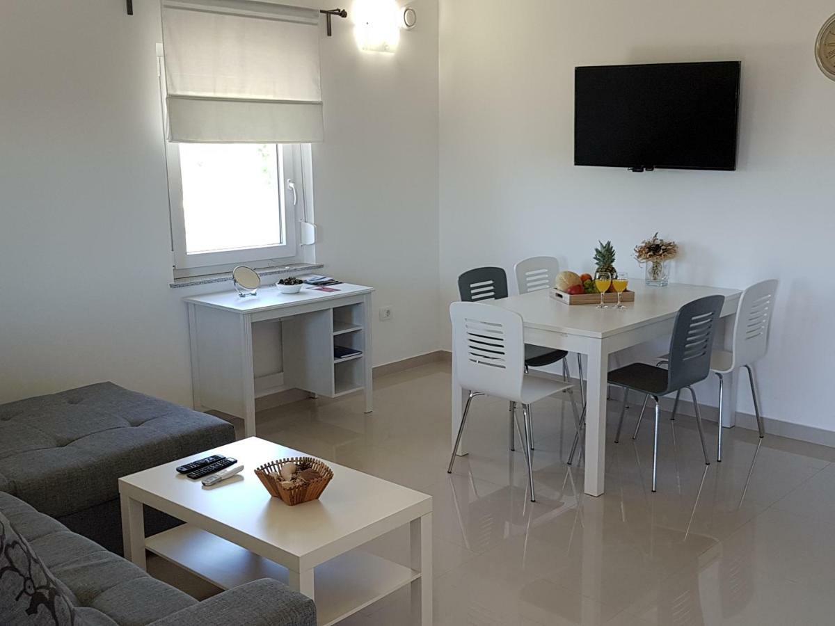 Apartments Zanic With Private Swimming Pool And Sea View Starigrad Exterior photo