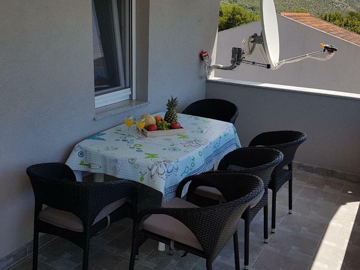 Apartments Zanic With Private Swimming Pool And Sea View Starigrad Exterior photo