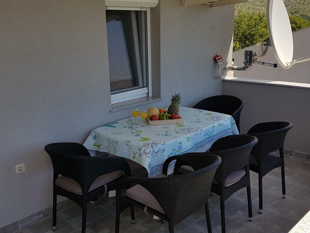 Apartments Zanic With Private Swimming Pool And Sea View Starigrad Exterior photo